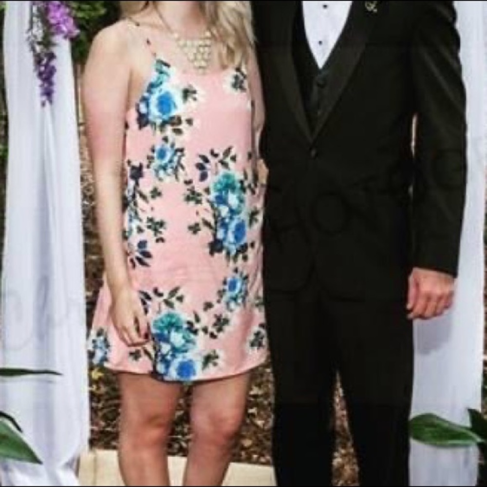 Fab’rik pink floral dress ☀️ - Picture 7 of 7